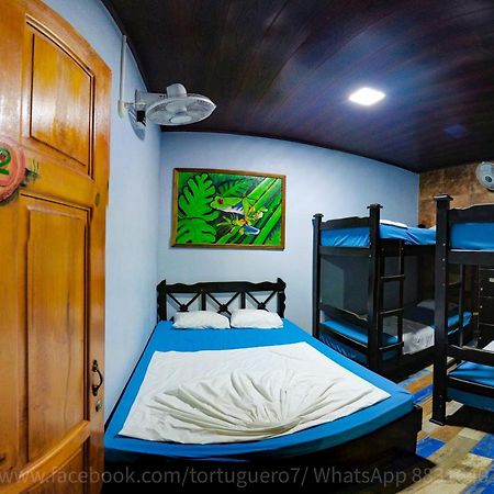 Hostel Tortuguero 7Backpackers Экстерьер фото