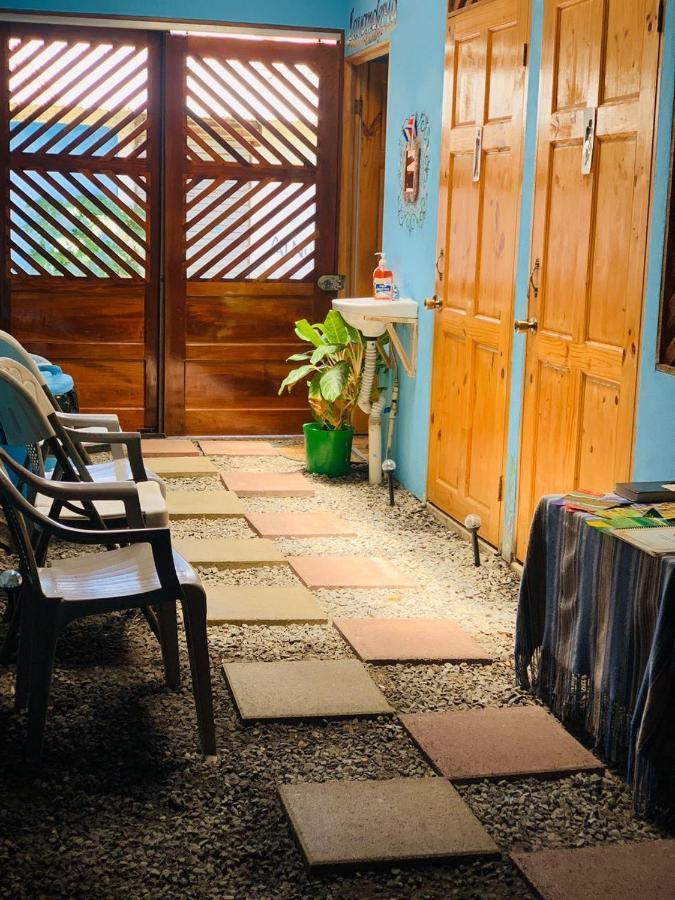 Hostel Tortuguero 7Backpackers Экстерьер фото