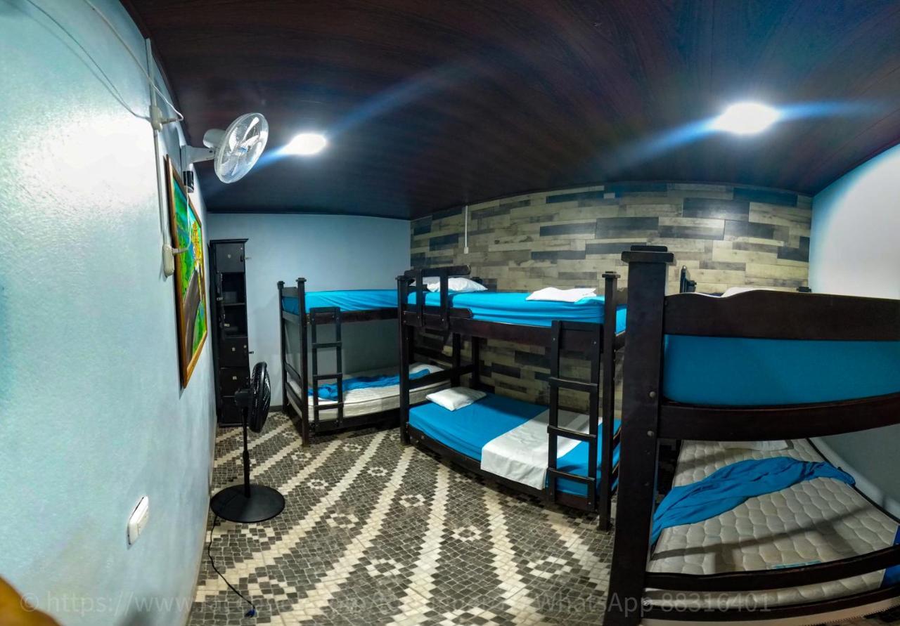 Hostel Tortuguero 7Backpackers Экстерьер фото