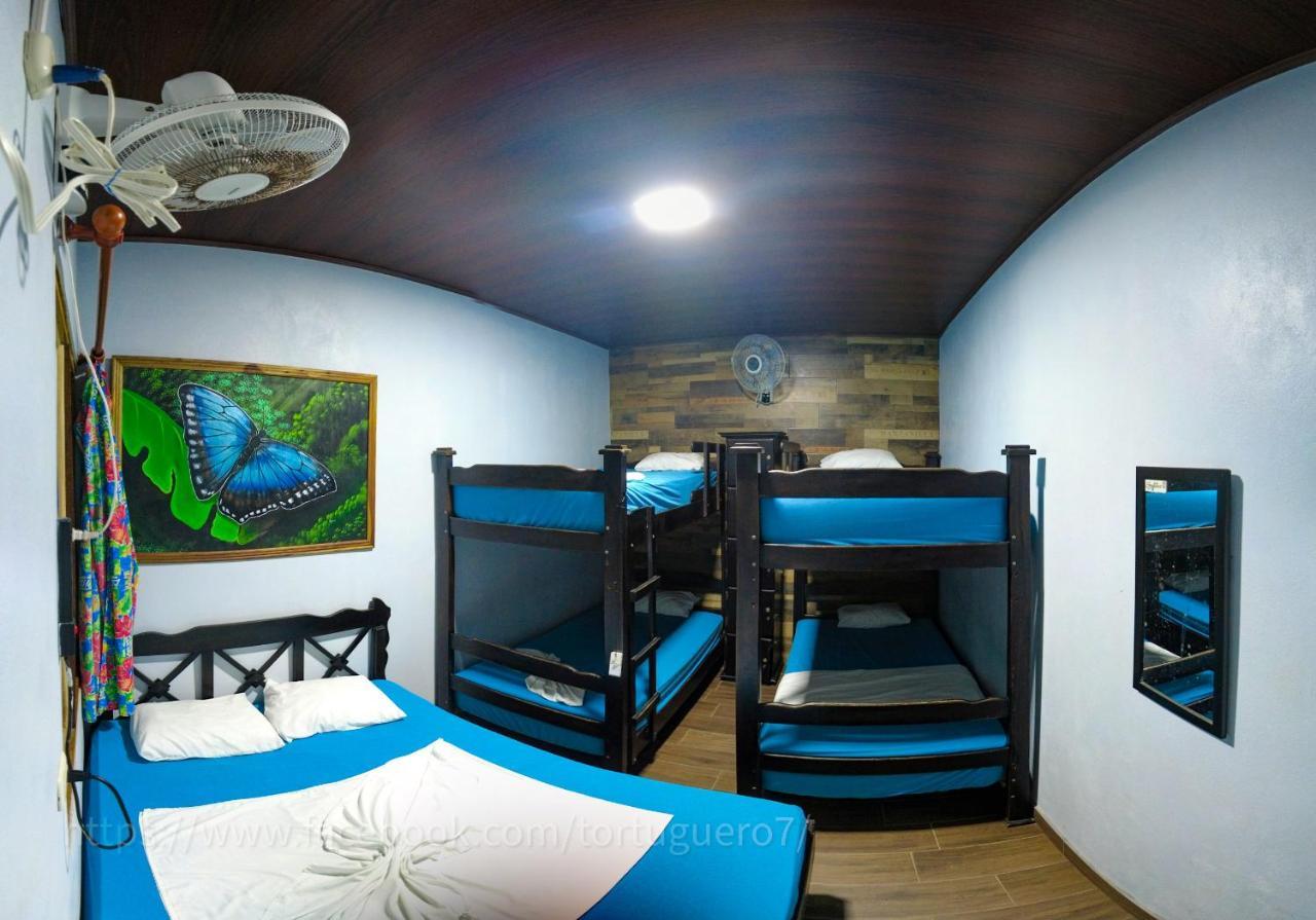 Hostel Tortuguero 7Backpackers Экстерьер фото