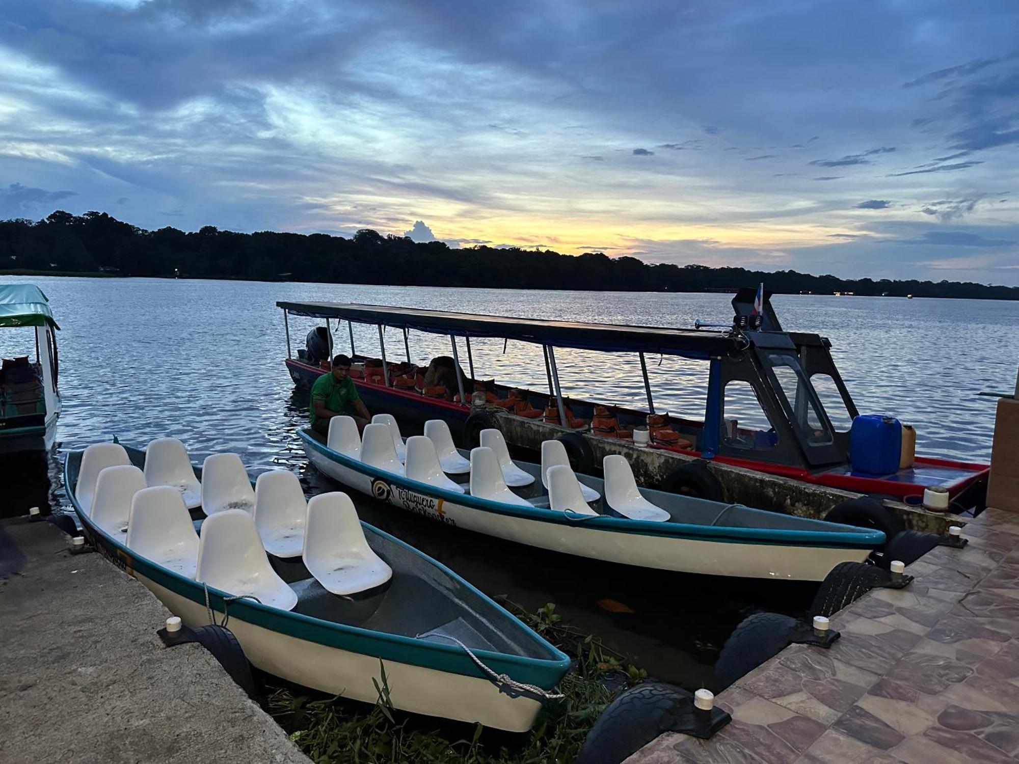 Hostel Tortuguero 7Backpackers Экстерьер фото